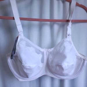 Bali White Under wire Bra 34DD